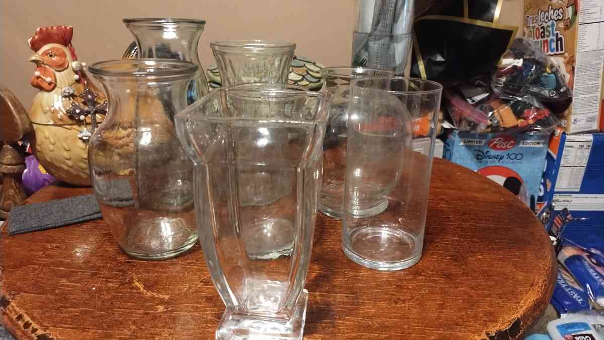 assorted flowers vases - Abilene, Texas - FleaMarketBay