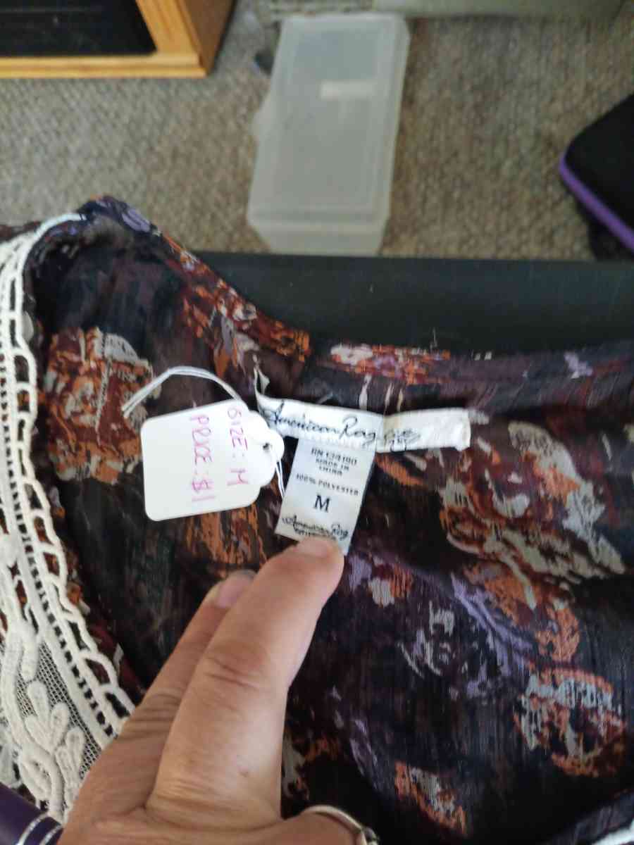 boho top - Albion, Michigan - FleaMarketBay