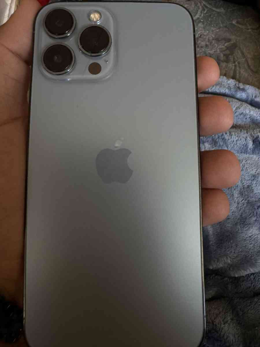 Iphone 13 pro max - Pahrump, Nevada - FleaMarketBay
