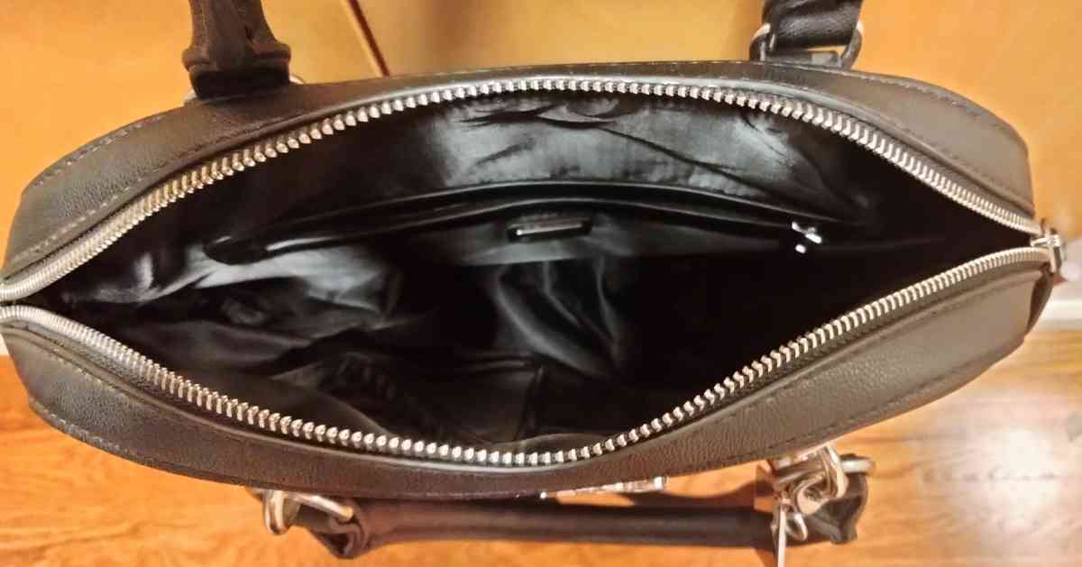 briefcase - Amsterdam, New York - FleaMarketBay