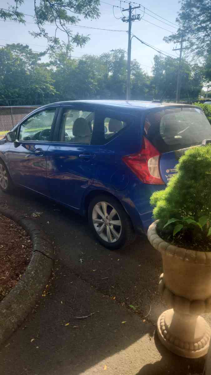 Nissan versa 4 door hatchback - Bridgeport, Connecticut - FleaMarketBay
