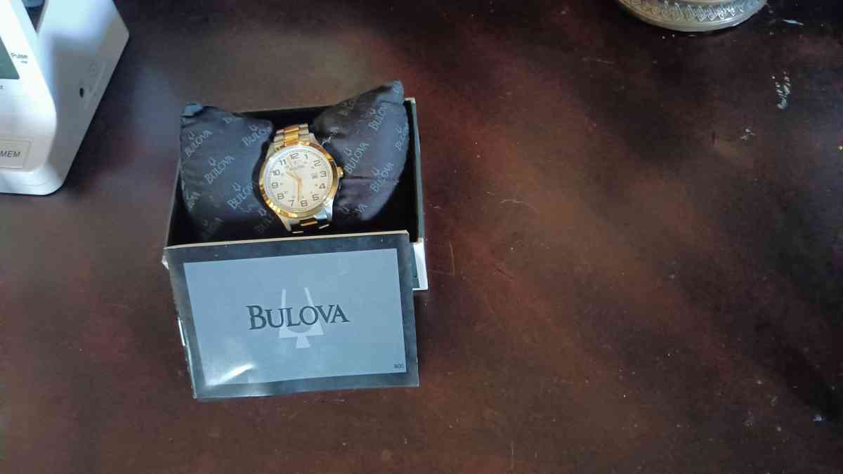 Bulova watch - Adelanto, California - FleaMarketBay