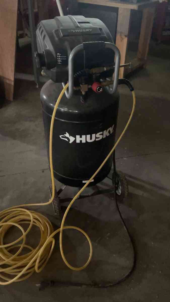 husky air compressor - Scranton, Pennsylvania