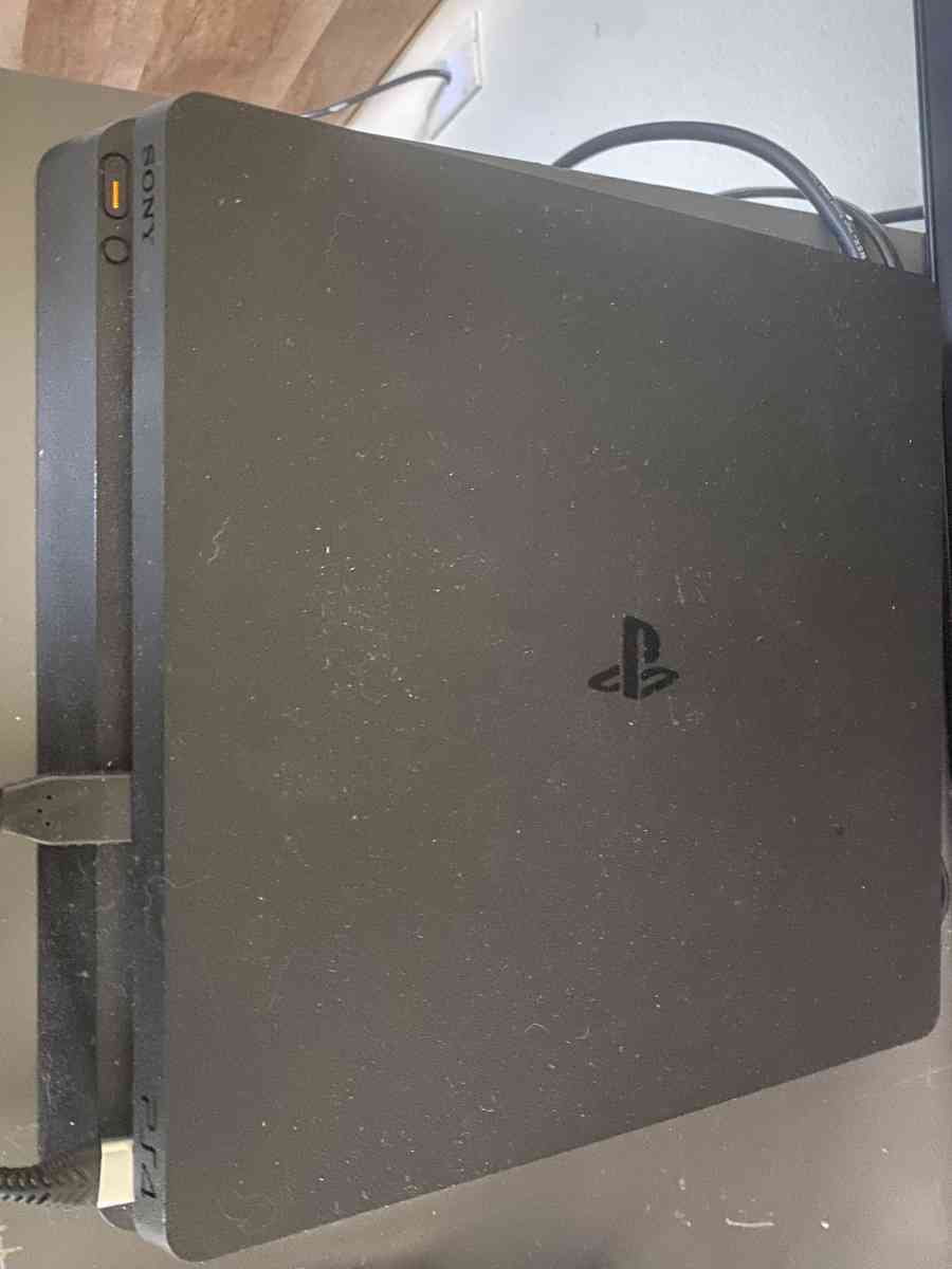 PlayStation 4 - Adelanto, California - FleaMarketBay