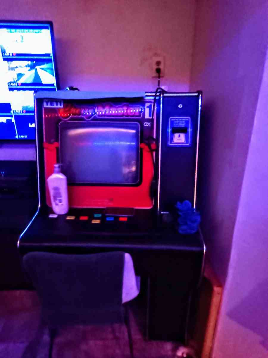 Restored original Cherry Master Slot W Dinah bonus game gam - Terre Haute, Indiana - FleaMarketBay