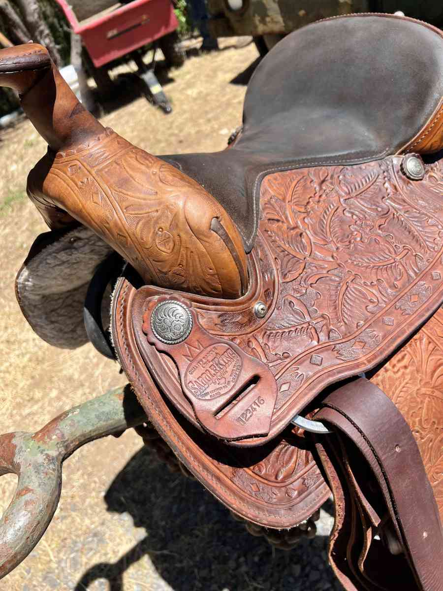 Saddle King - Grants Pass, Oregon - FleaMarketBay