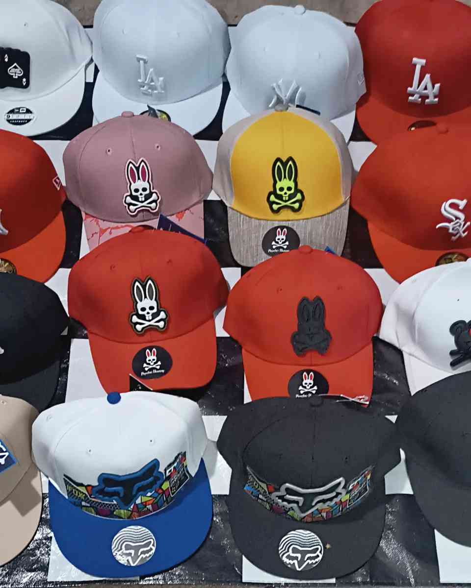 caps beautiful - Cumming, Georgia - FleaMarketBay