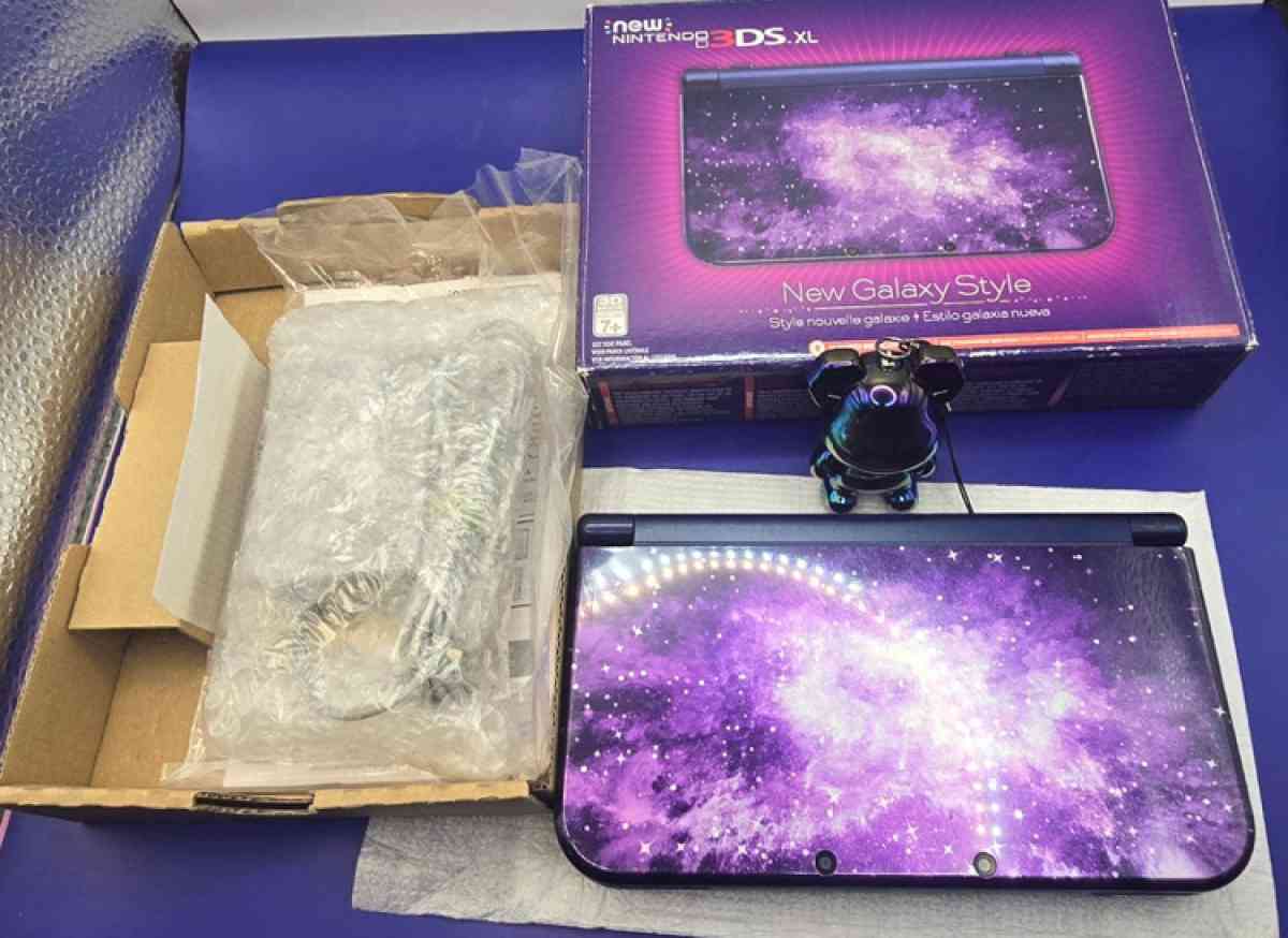 Nintendo 3DS XL special editions - Savannah, Tennessee - FleaMarketBay