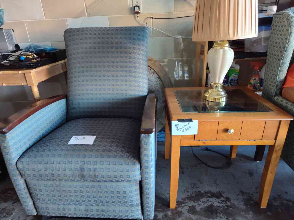 Nice recliner - Altamonte Springs, Florida - FleaMarketBay