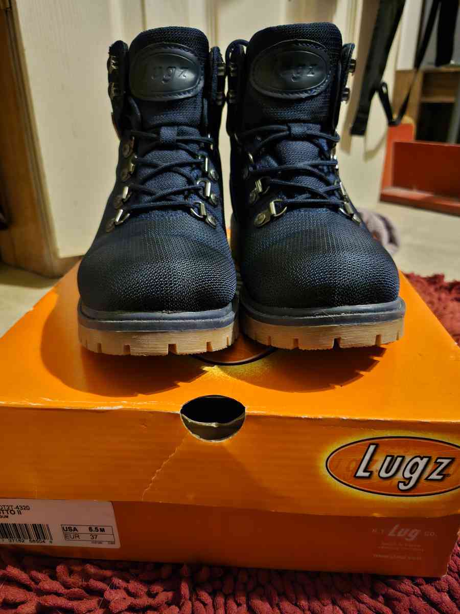 NWOT Lugz womens navy blue boots - Vidor, Texas - FleaMarketBay