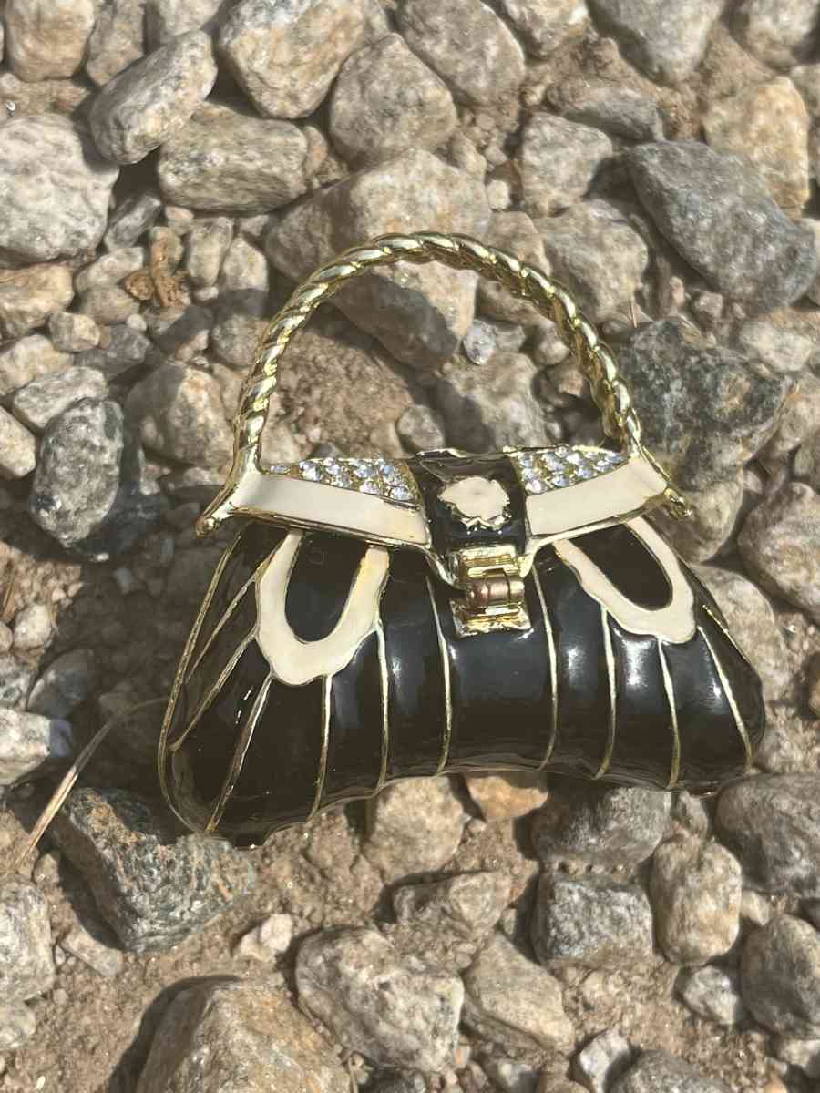 little jewelery boxes of animals and objects - Rockwell, North Carolina - FleaMarketBay