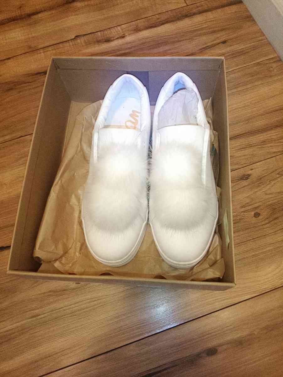 Sam Edelman - Delaware City, Delaware