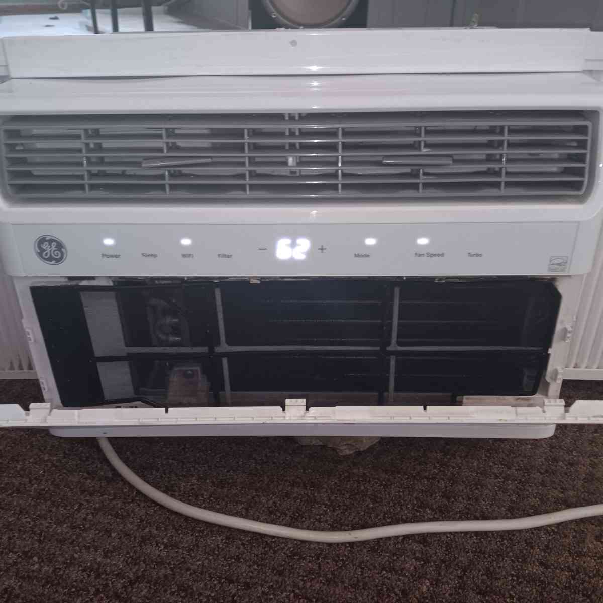 new 8000 btu smart air conditioner - Atchison, Kansas - FleaMarketBay