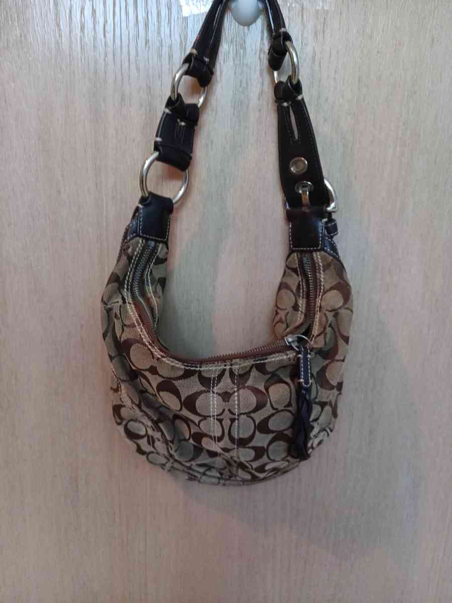 Coach canvas and leather purse - Friday Harbor, Washington - FleaMarketBay