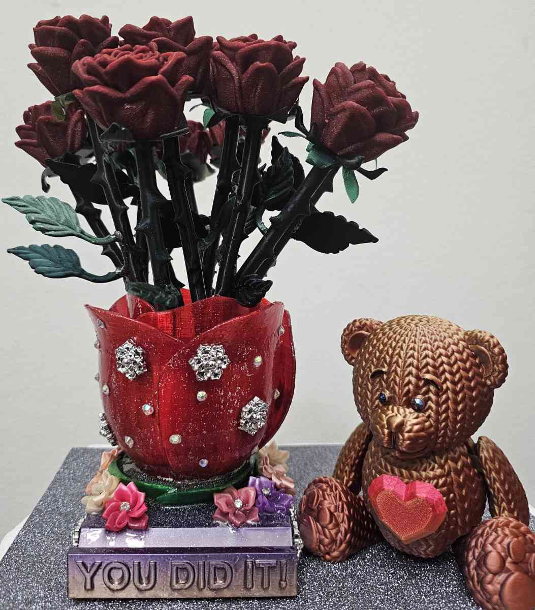 3D printed handmade holder with 3D printed bear - Las Vegas, Nevada - FleaMarketBay