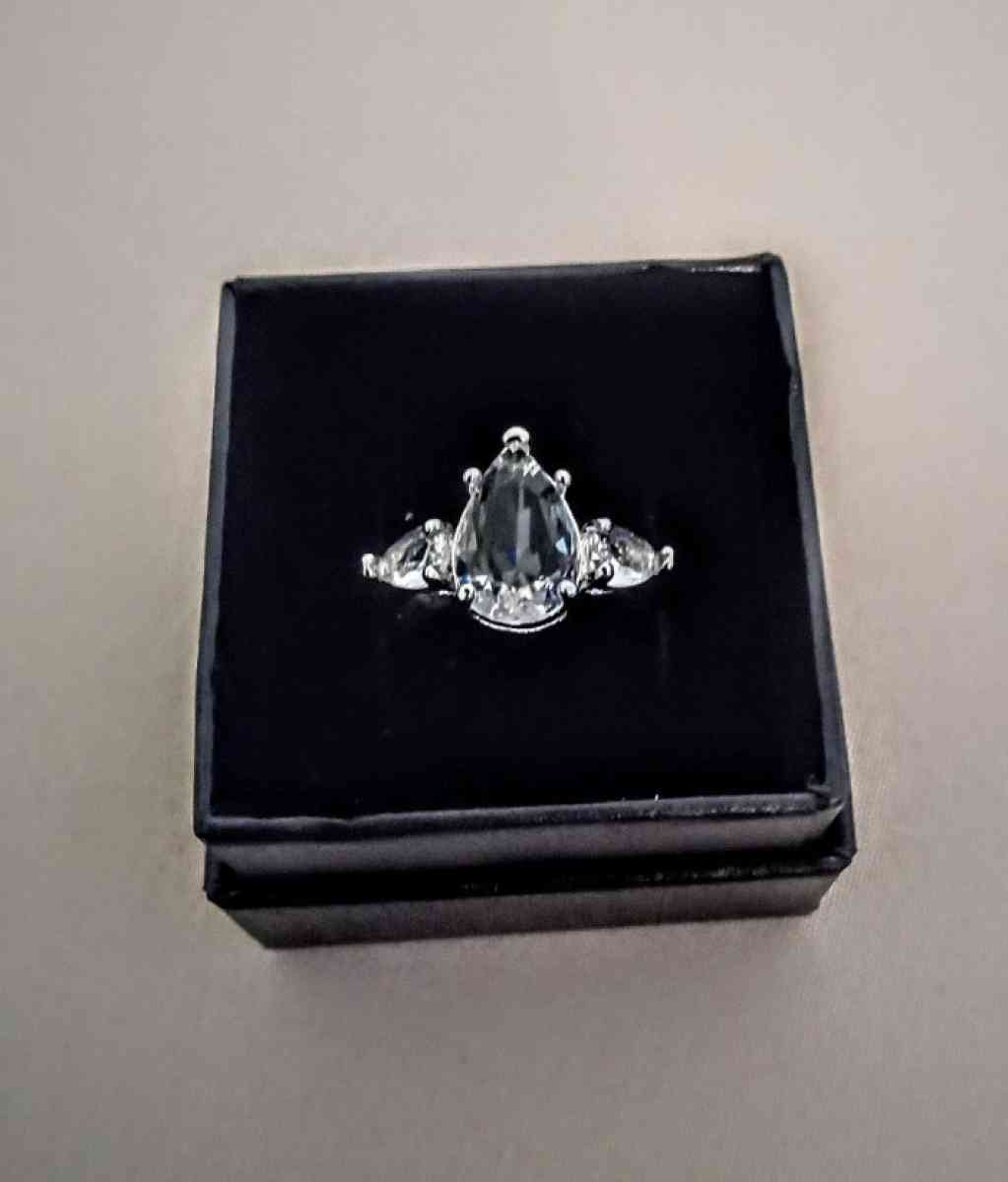 Womens Rings - Decatur, Illinois - FleaMarketBay