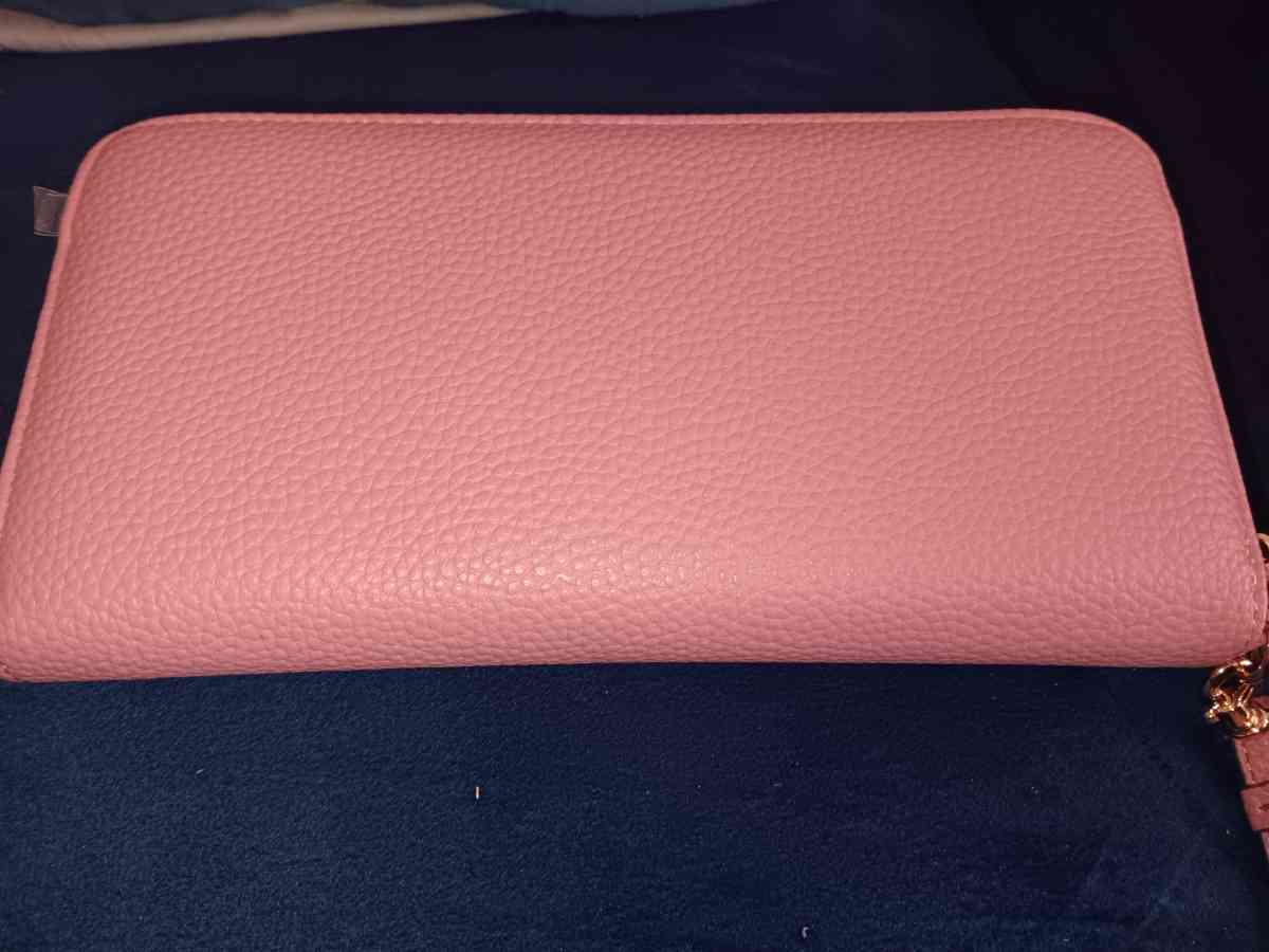 A beautiful wallet - Fort Lauderdale, Florida - FleaMarketBay