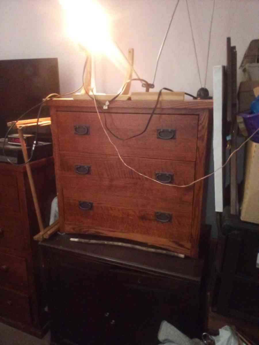 chest of drawers used - Vancouver, Washington