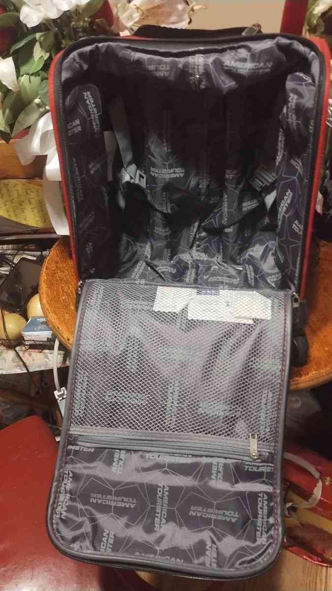 American tourist luggage Co - Abilene, Texas - FleaMarketBay