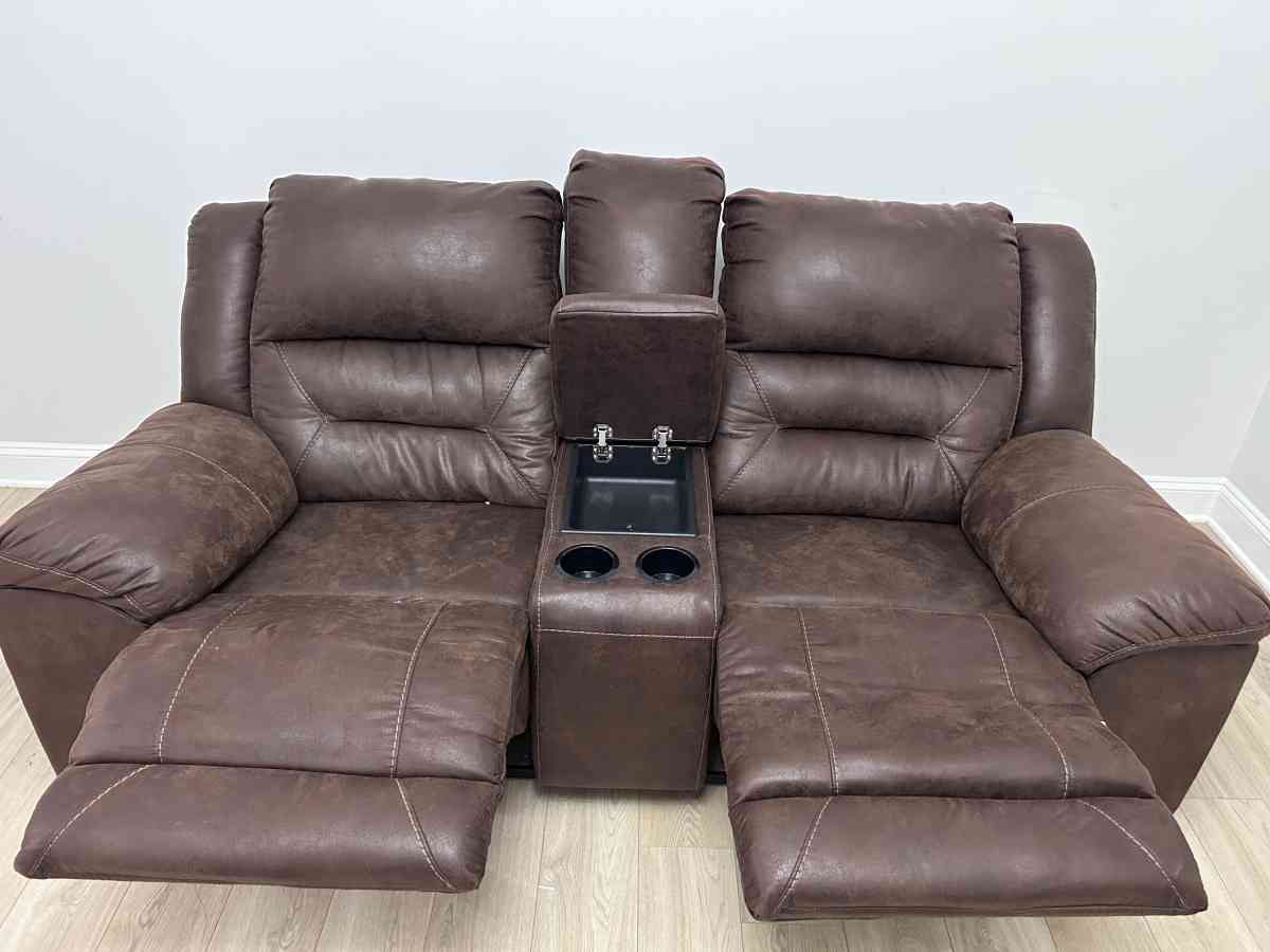 Recliner 2seat sofa - Cumming, Georgia - FleaMarketBay