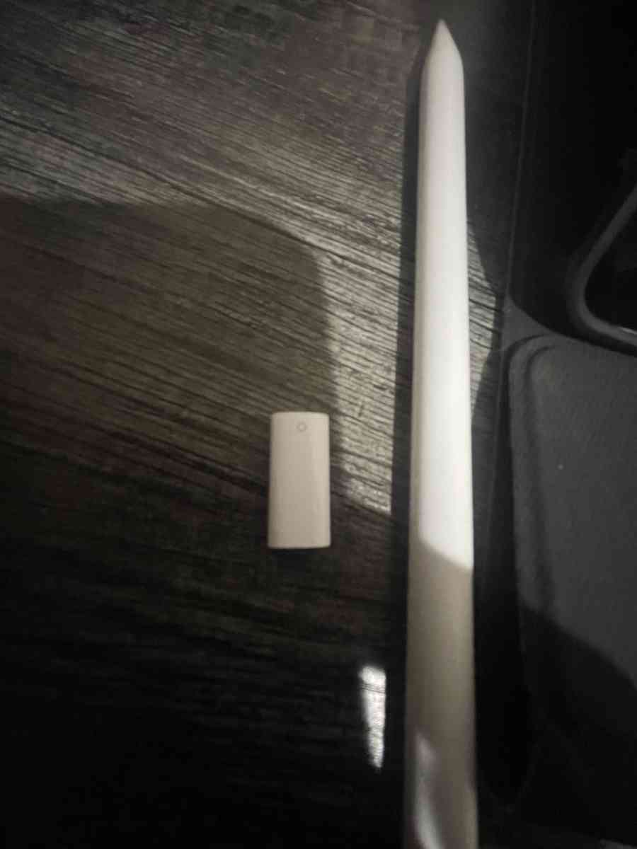 iPad 7th gen with Apple Pencil included - North Hills, California - FleaMarketBay