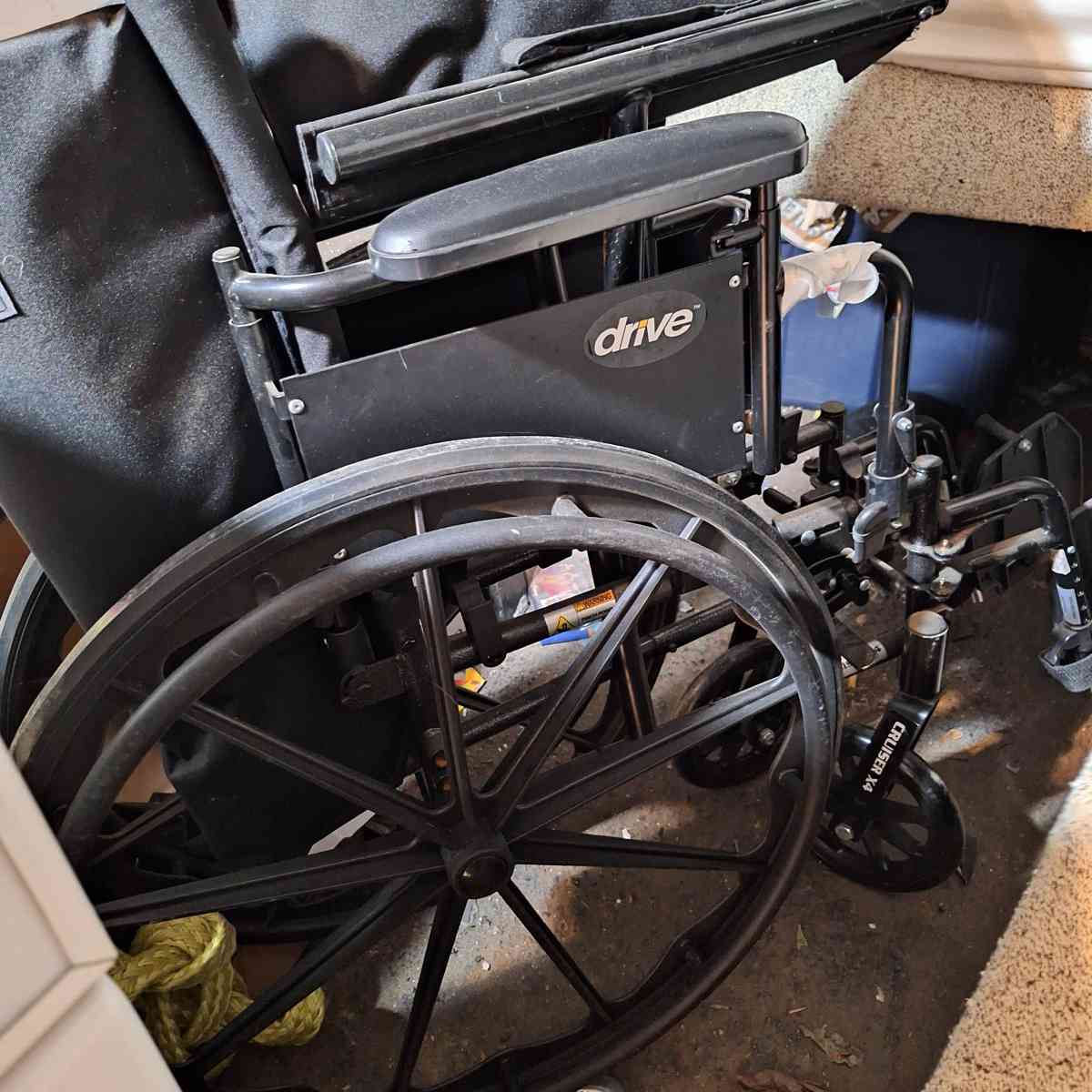 all in great condition make me an offer and I can deliver - North Hollywood, California - FleaMarketBay