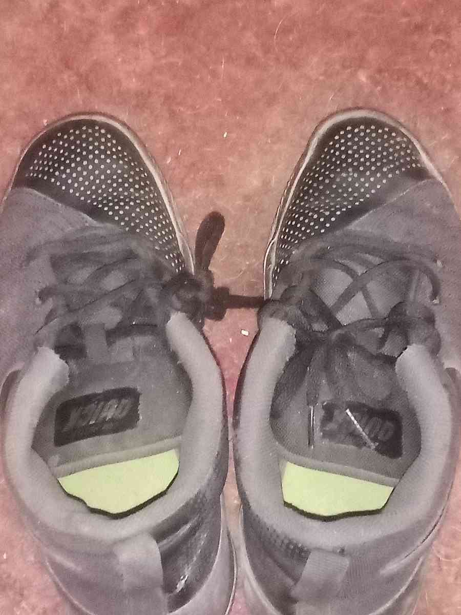 nike shoes - Qulin, Missouri - FleaMarketBay