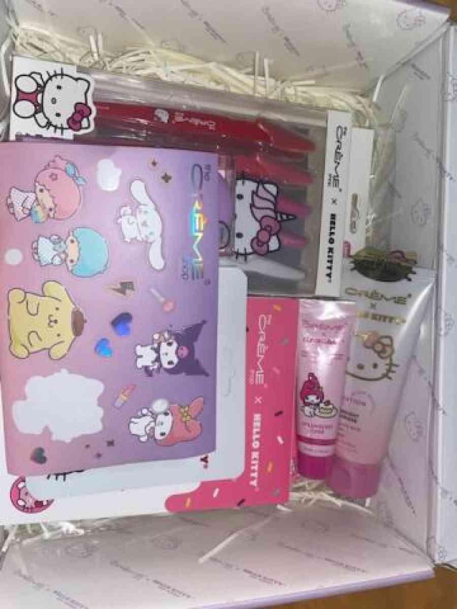 Hello Kitty Beauty Box - San Jose, California - FleaMarketBay