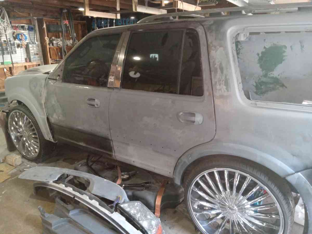PROJECT VEHICLE  LINCOLN NAVIGATOR - Sandusky, Ohio - FleaMarketBay