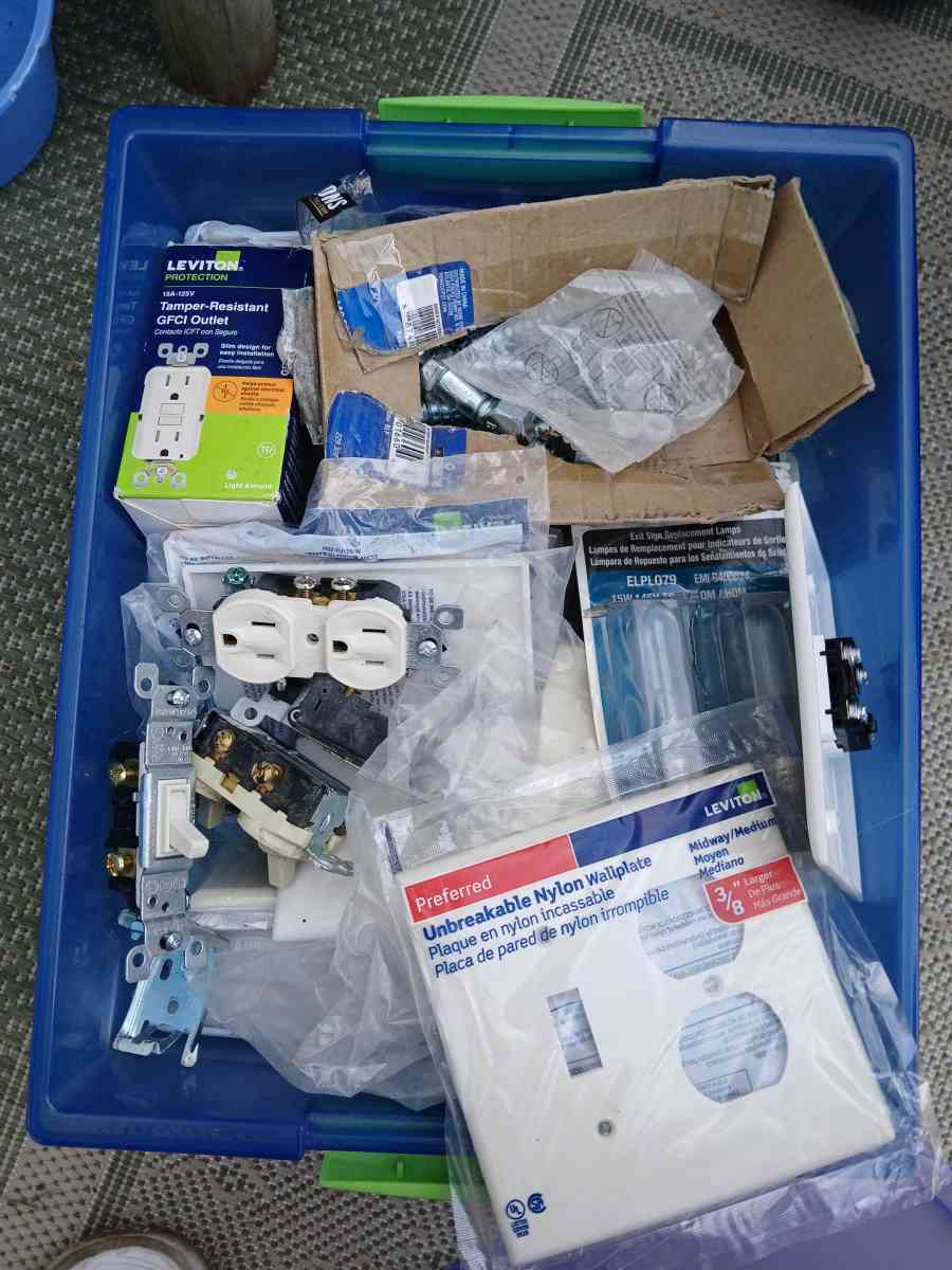 light switches and etc - Youngstown, Ohio - FleaMarketBay