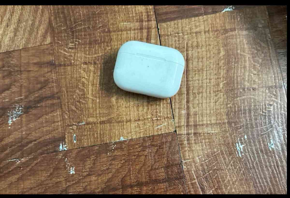AirPods Pros 2 generation - California City, California - FleaMarketBay