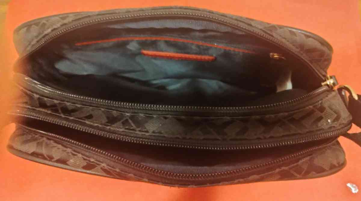 Briefcase Tommy Hilfiger - Amsterdam, New York - FleaMarketBay