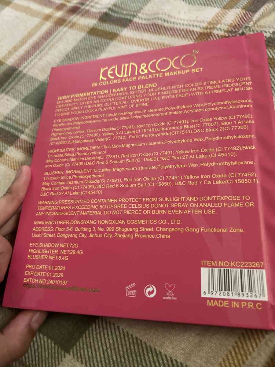 make up eyeshadow palette - Indianapolis, Indiana - FleaMarketBay