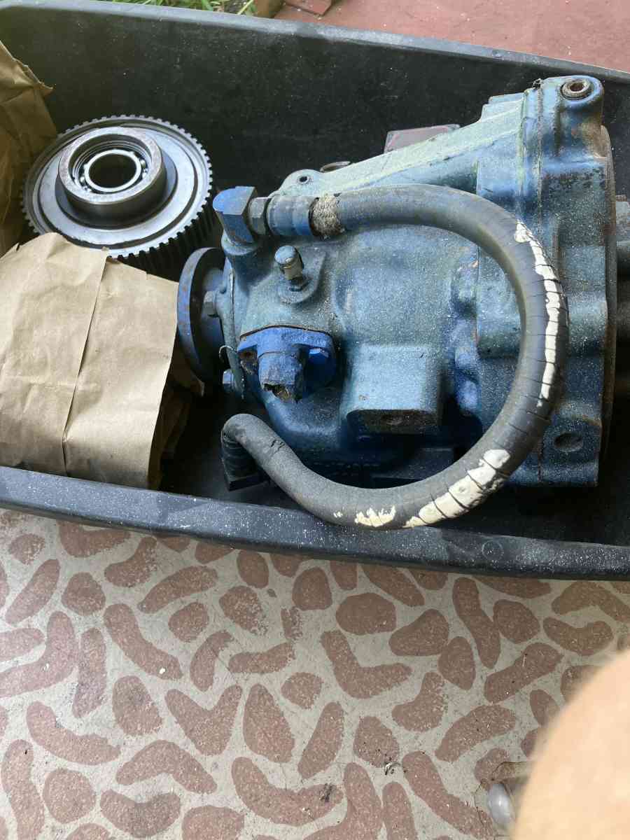 Marine Boat Transmission - Palmetto, Florida - FleaMarketBay
