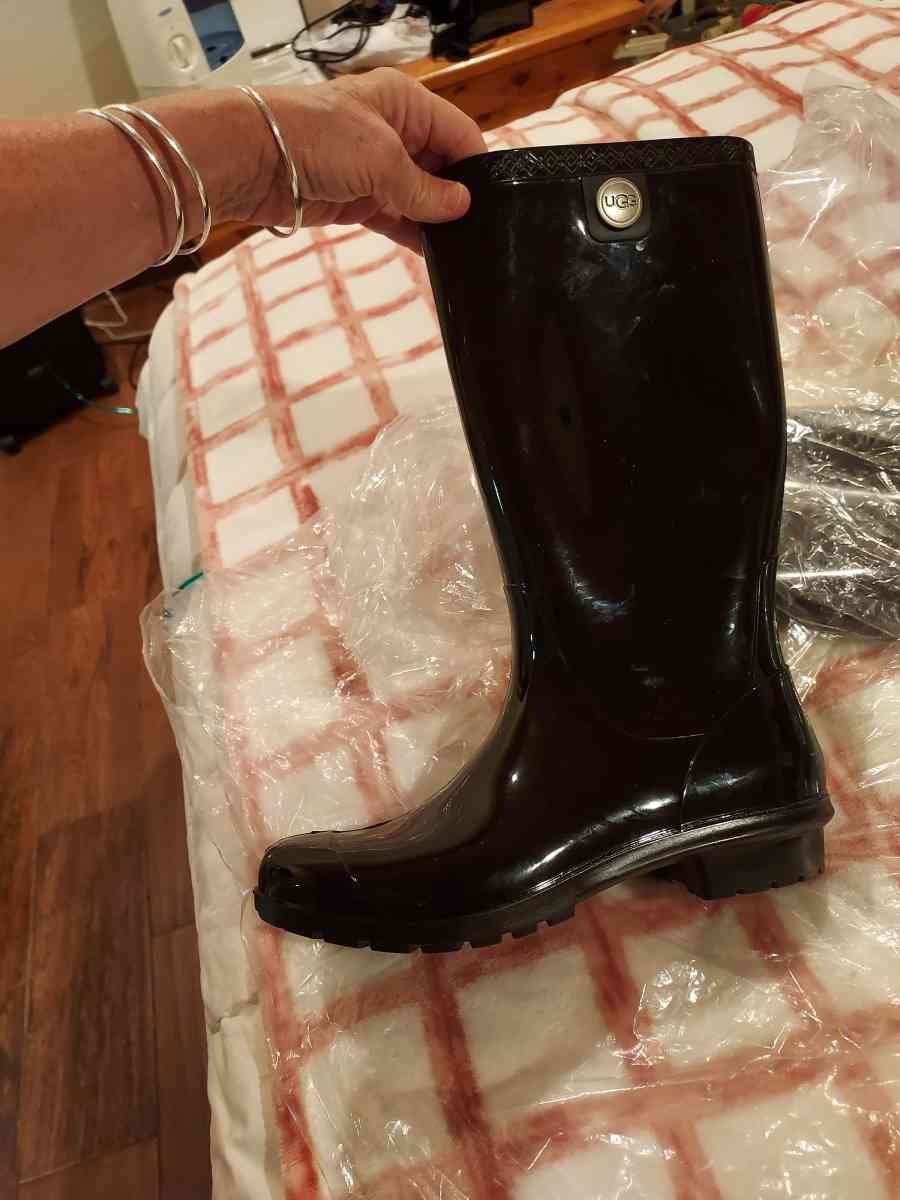 Ugg boot - Albuquerque, New Mexico - FleaMarketBay