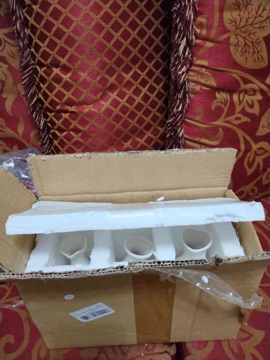 mini porcelain vase set of 3 - Orlando, Florida - FleaMarketBay