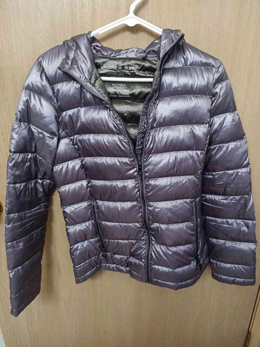 Andrew Marc XS metallic purple puffer - Friday Harbor, Washington - FleaMarketBay
