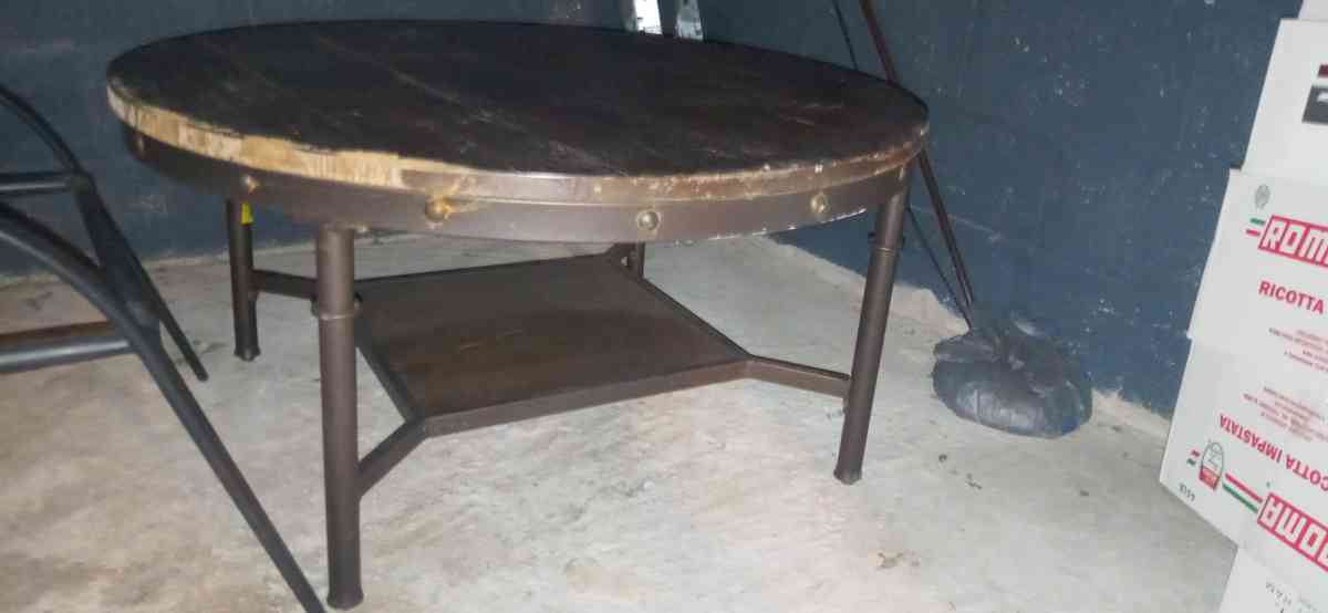 coffee table - Huntsville, Alabama - FleaMarketBay