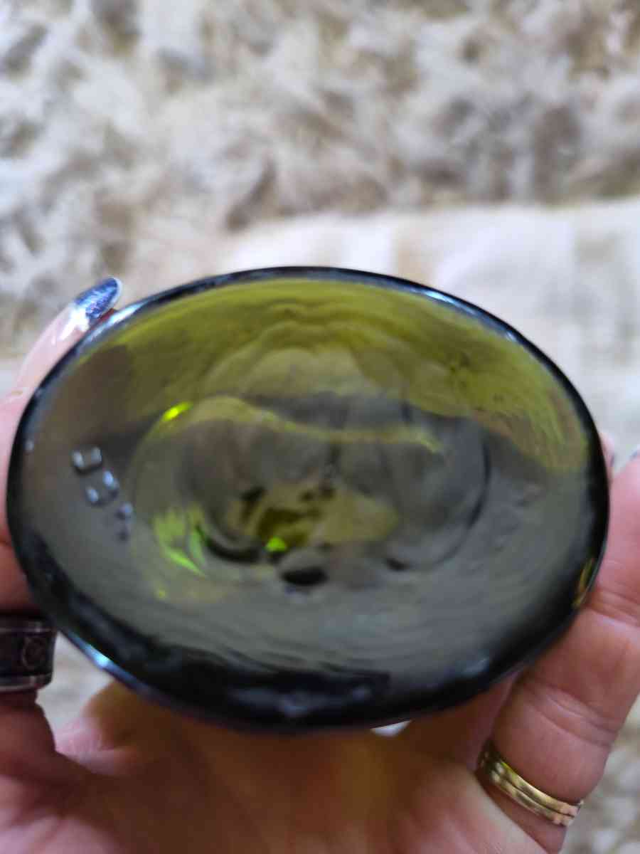 French perfume bottle - Vanderbilt, Michigan - FleaMarketBay