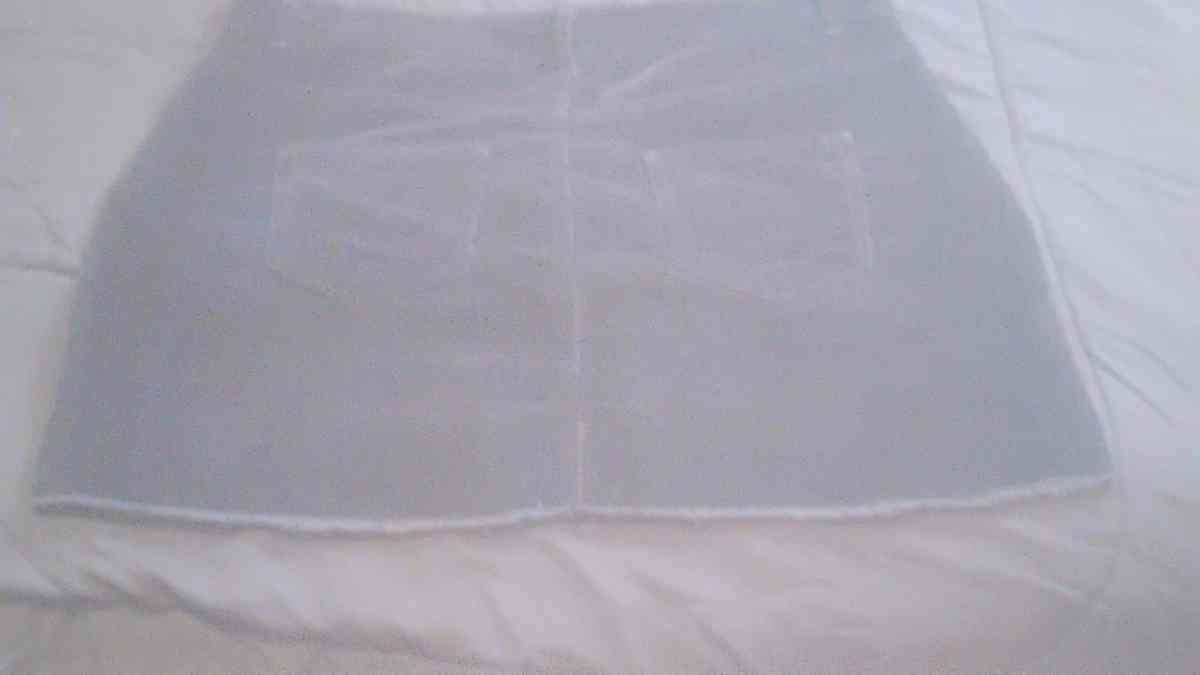 Im black corduroy skirt button down the front size extra - Afton, Tennessee - FleaMarketBay