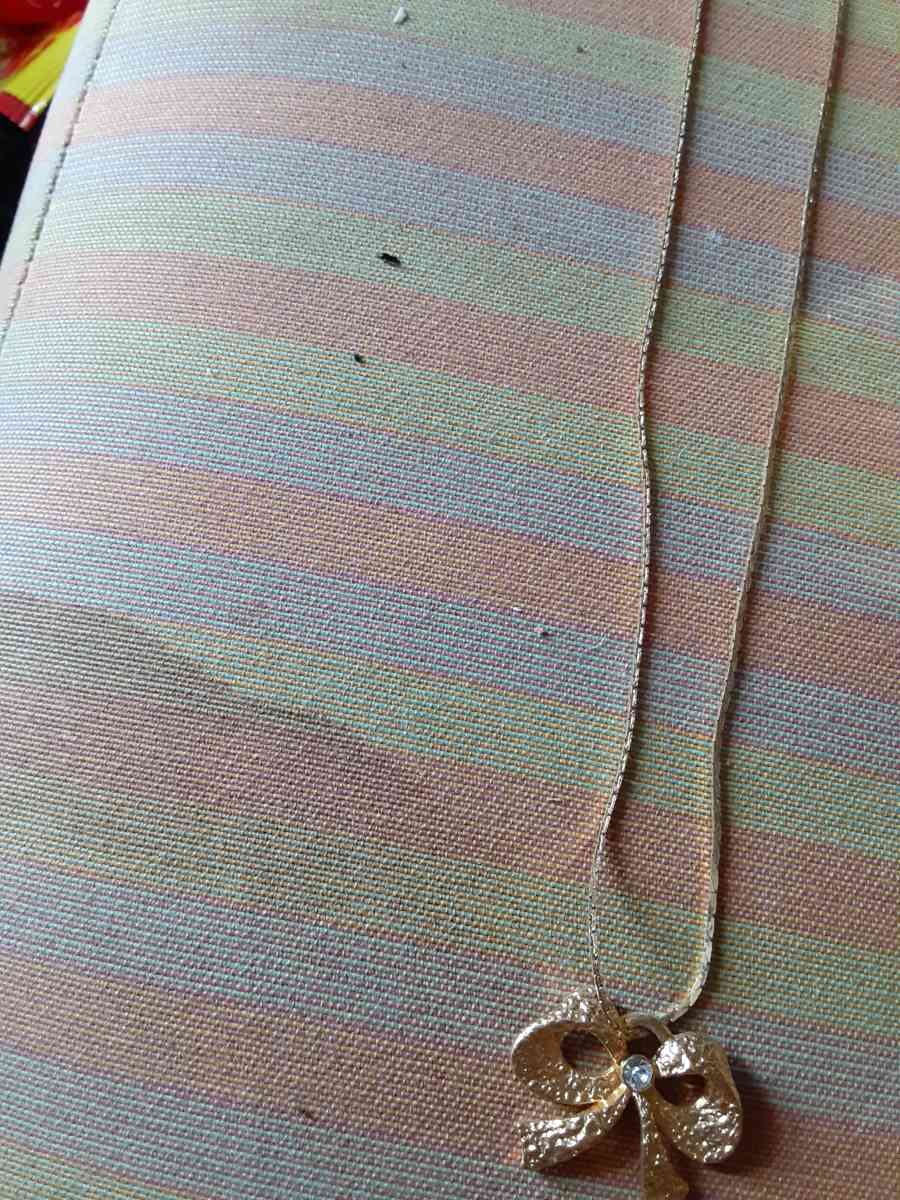 14 k bow necklaces new