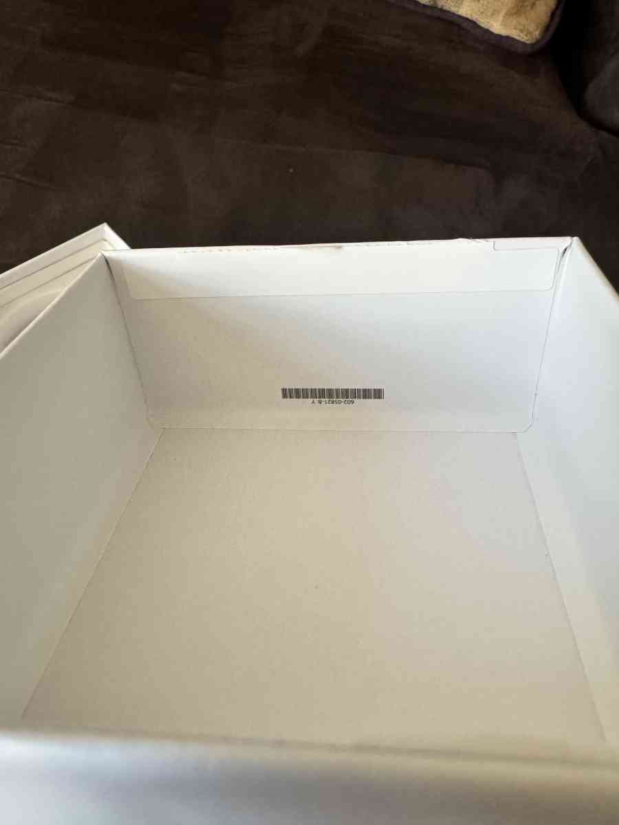 Apple AirPods Pro 2nd generation Free shipping - Brooklyn, New York - FleaMarketBay