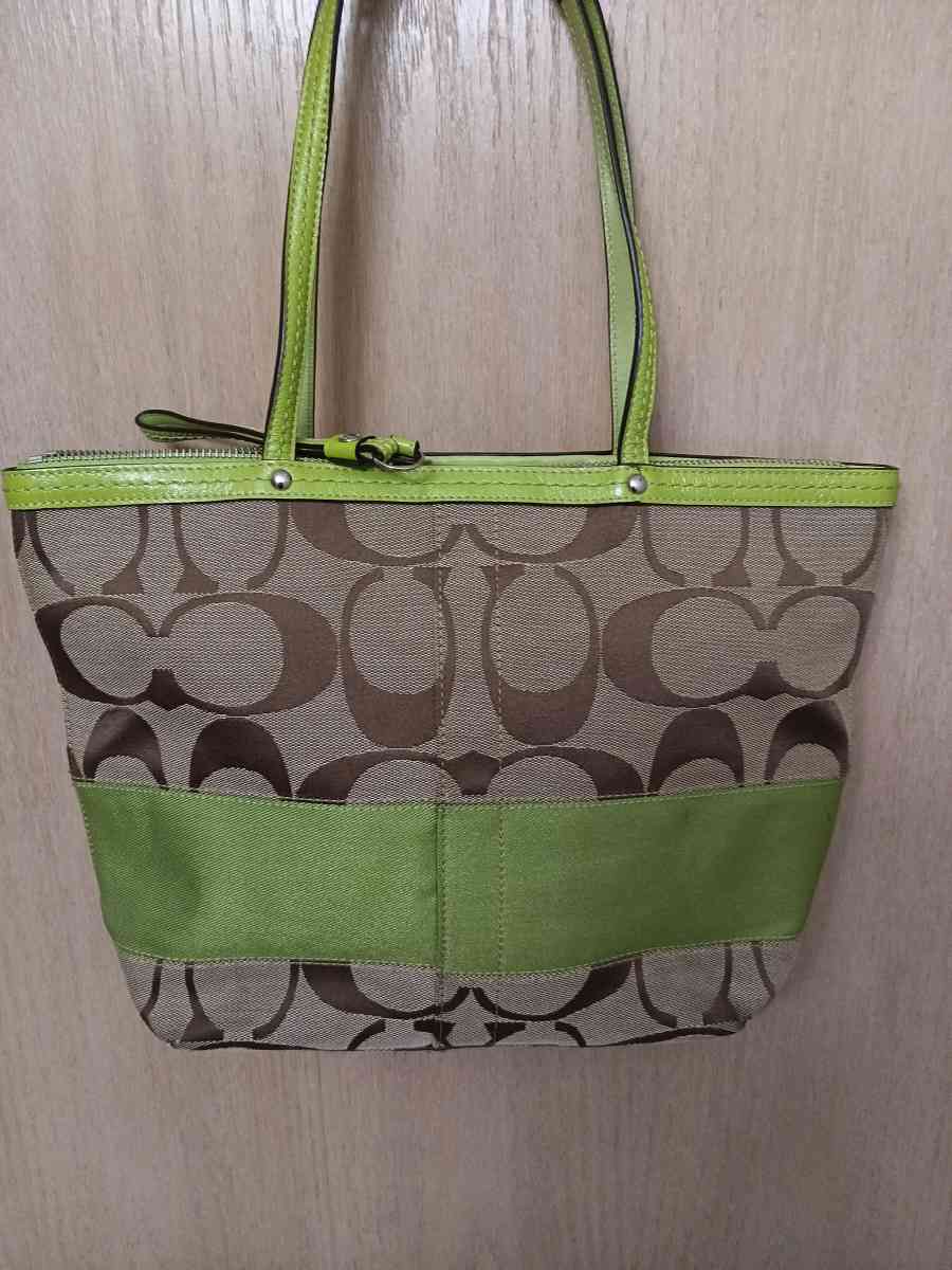 Coach Green leather and beige canvas - Friday Harbor, Washington - FleaMarketBay