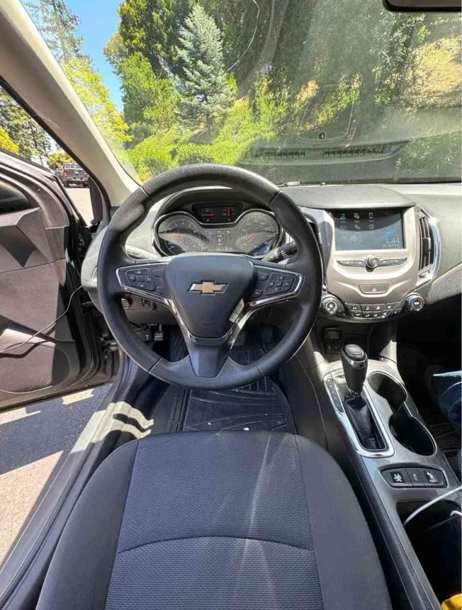 2018 Chevrolet Cruze - Los Altos, California - FleaMarketBay