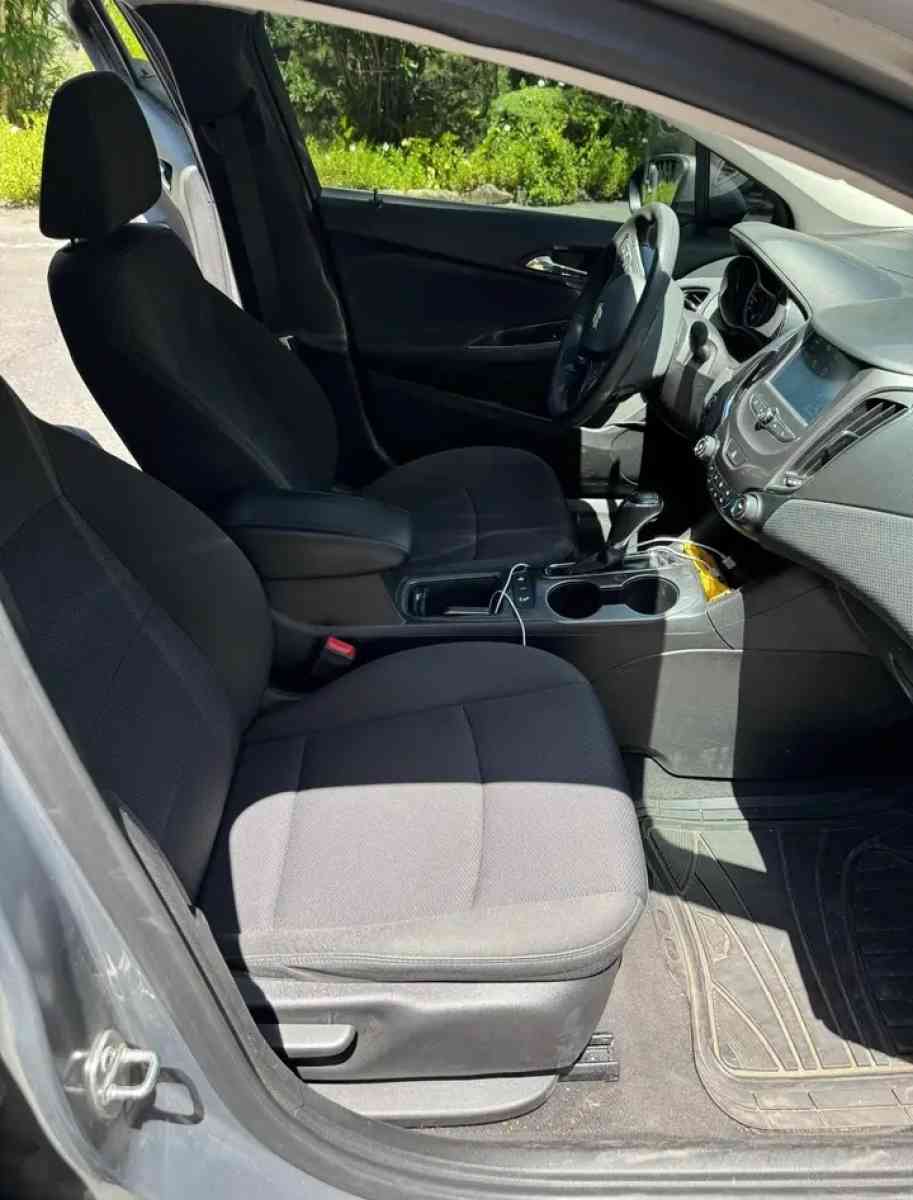 2018 Chevrolet Cruze - Los Altos, California - FleaMarketBay