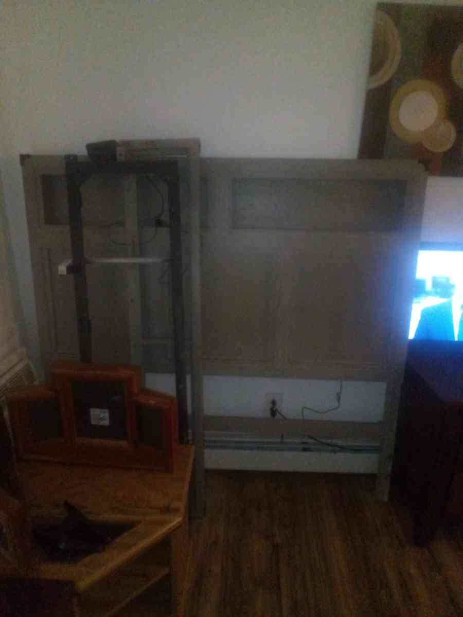 bed frame - Delaware City, Delaware