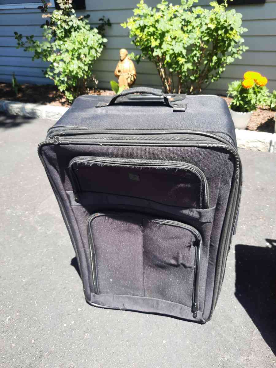Large travel luggage - Port Jefferson Station, New York - FleaMarketBay