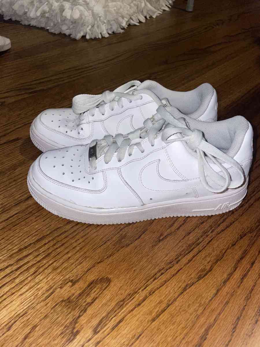 Selling Girl shirts some pants size SMed 2 Nike shoes size - Rocky Mount, North Carolina - FleaMarketBay