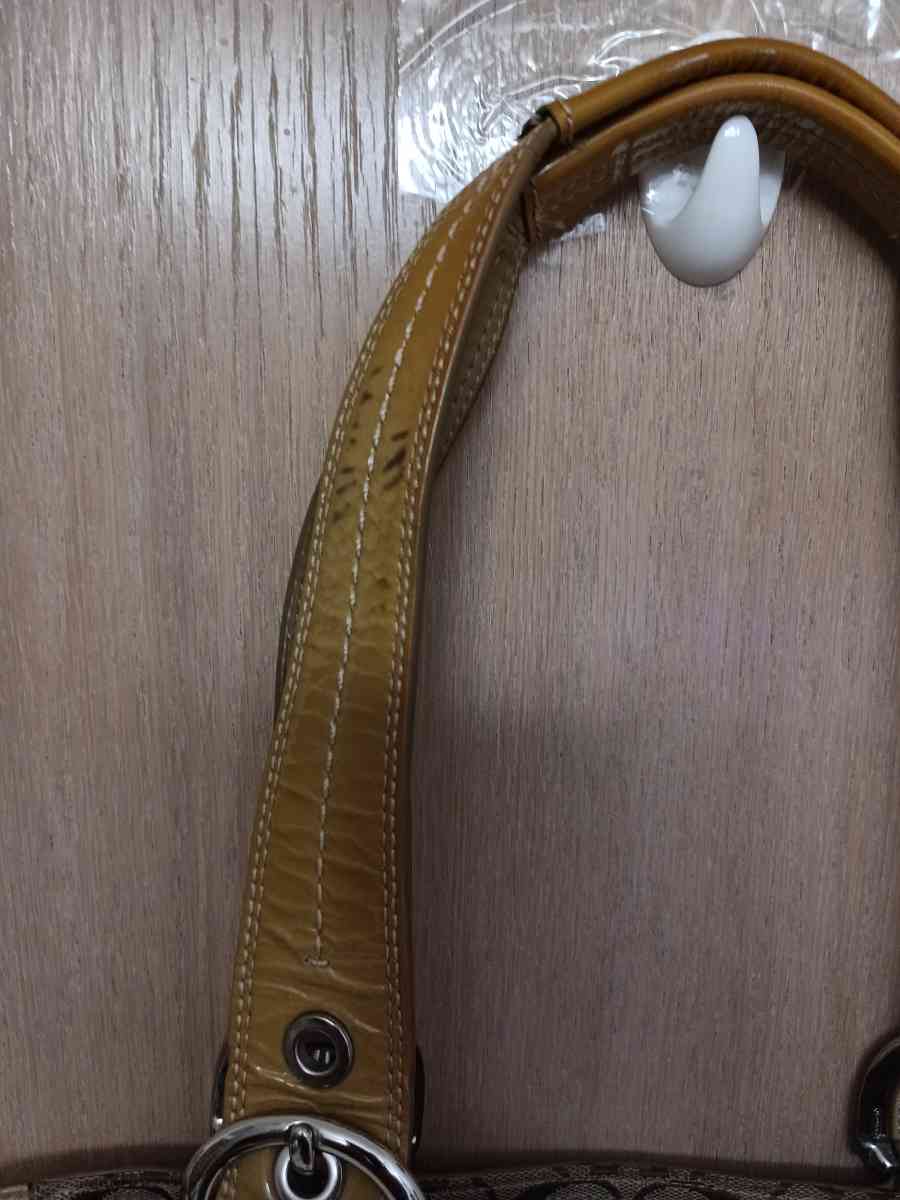 Coach purse - Friday Harbor, Washington - FleaMarketBay