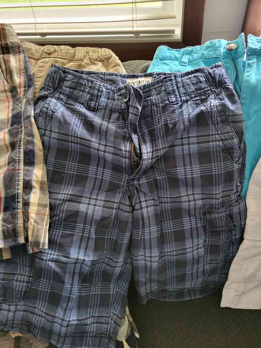 summer shorts - Coloma, Michigan - FleaMarketBay